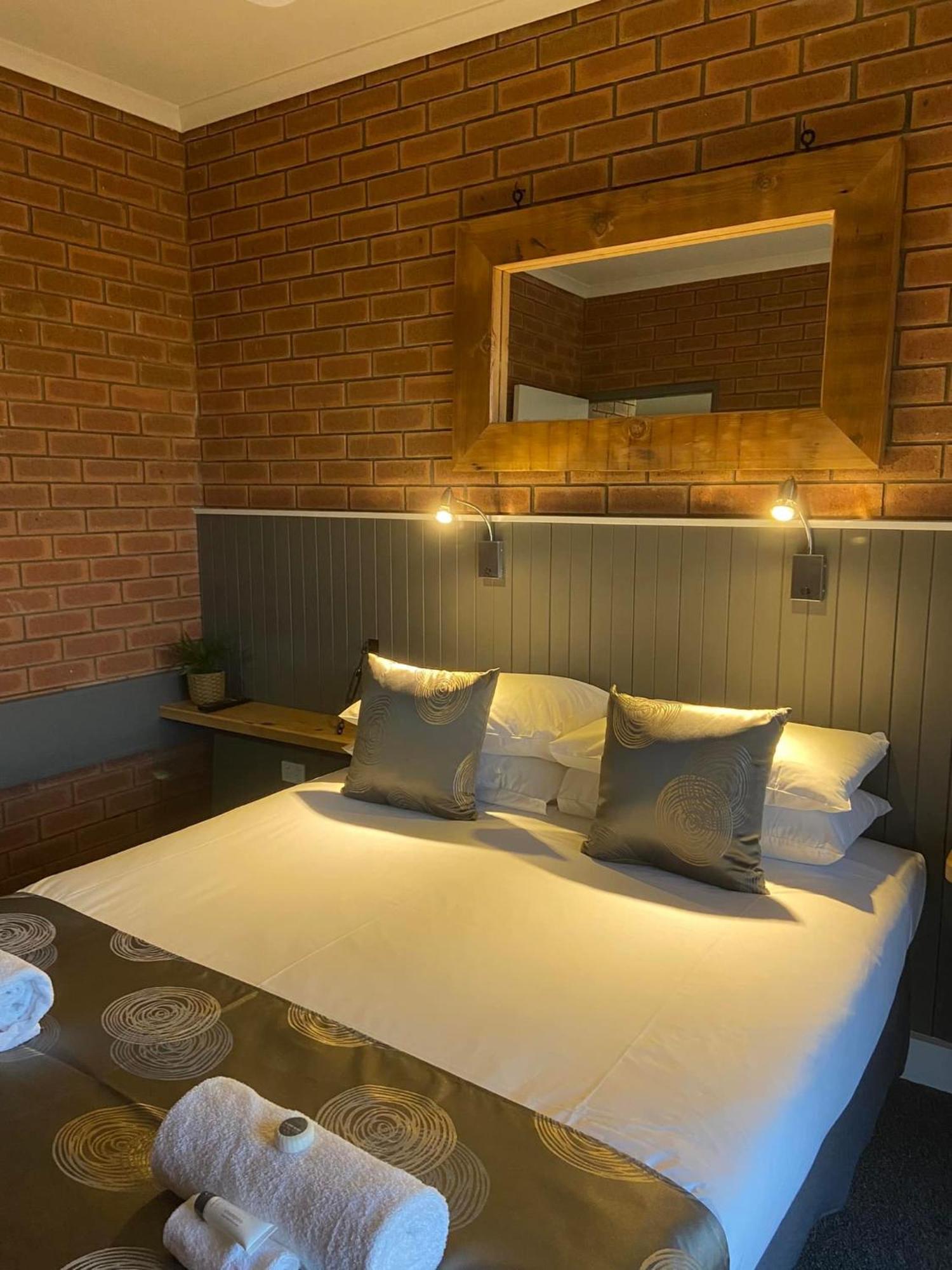 Ashleigh Court Motor Inn Mulwala Exterior photo