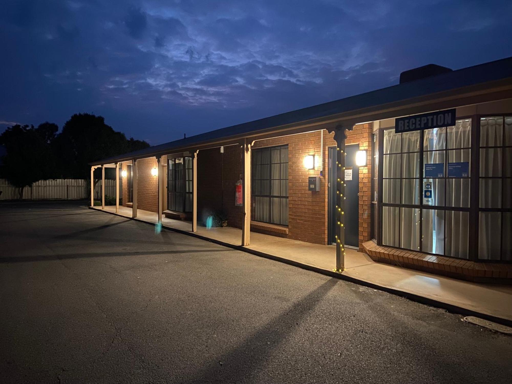 Ashleigh Court Motor Inn Mulwala Exterior photo