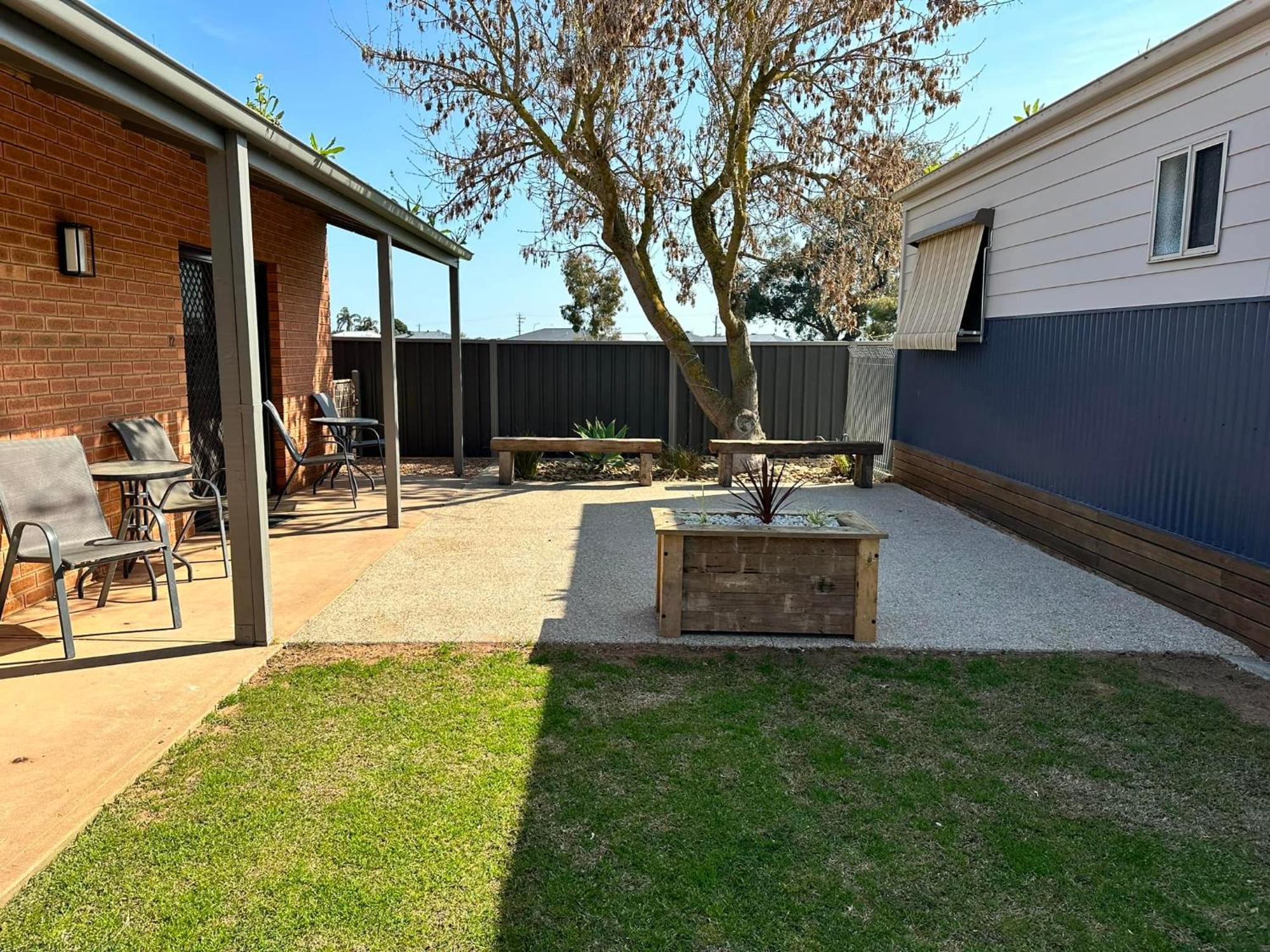 Ashleigh Court Motor Inn Mulwala Exterior photo