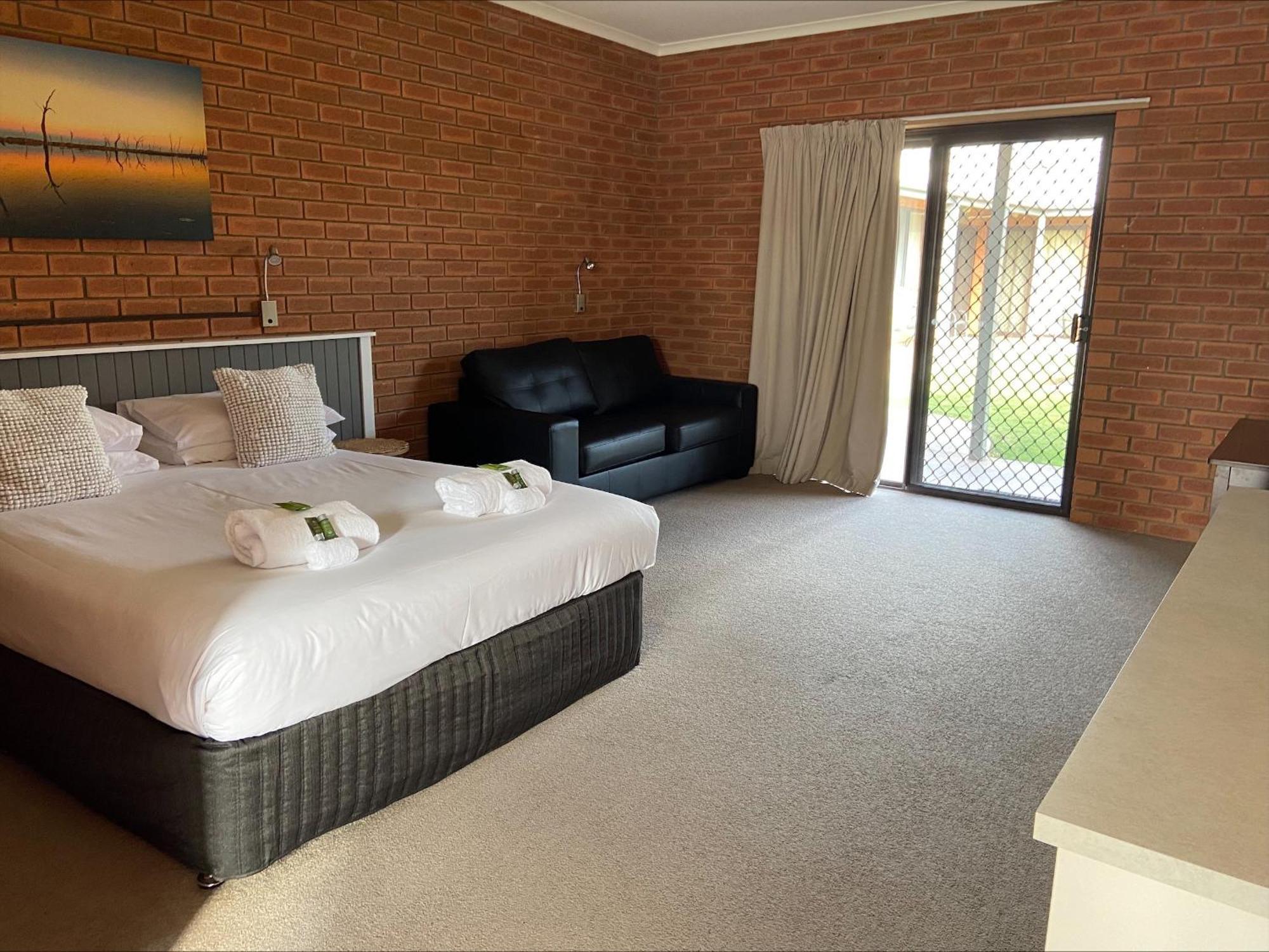 Ashleigh Court Motor Inn Mulwala Exterior photo