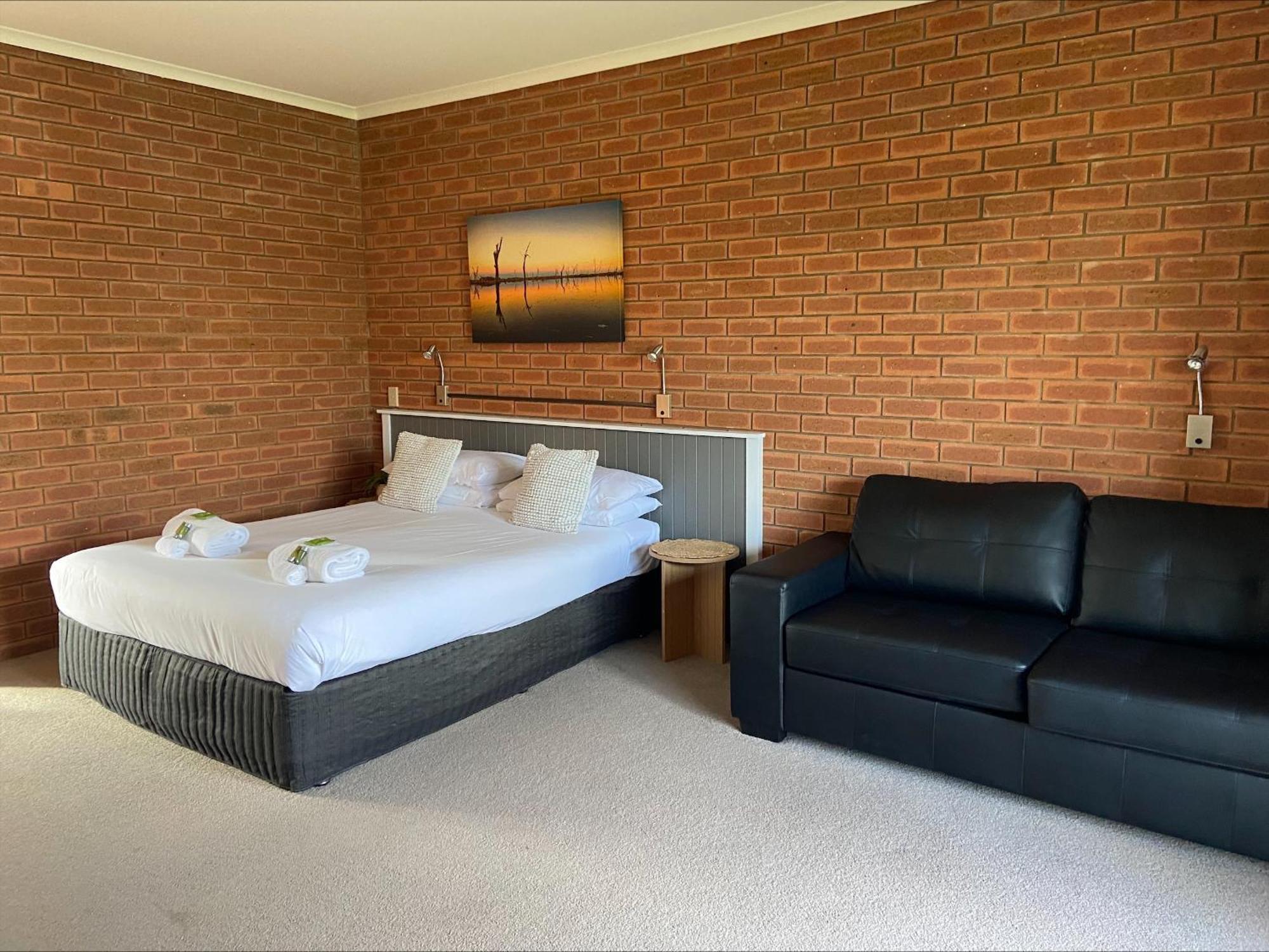 Ashleigh Court Motor Inn Mulwala Exterior photo