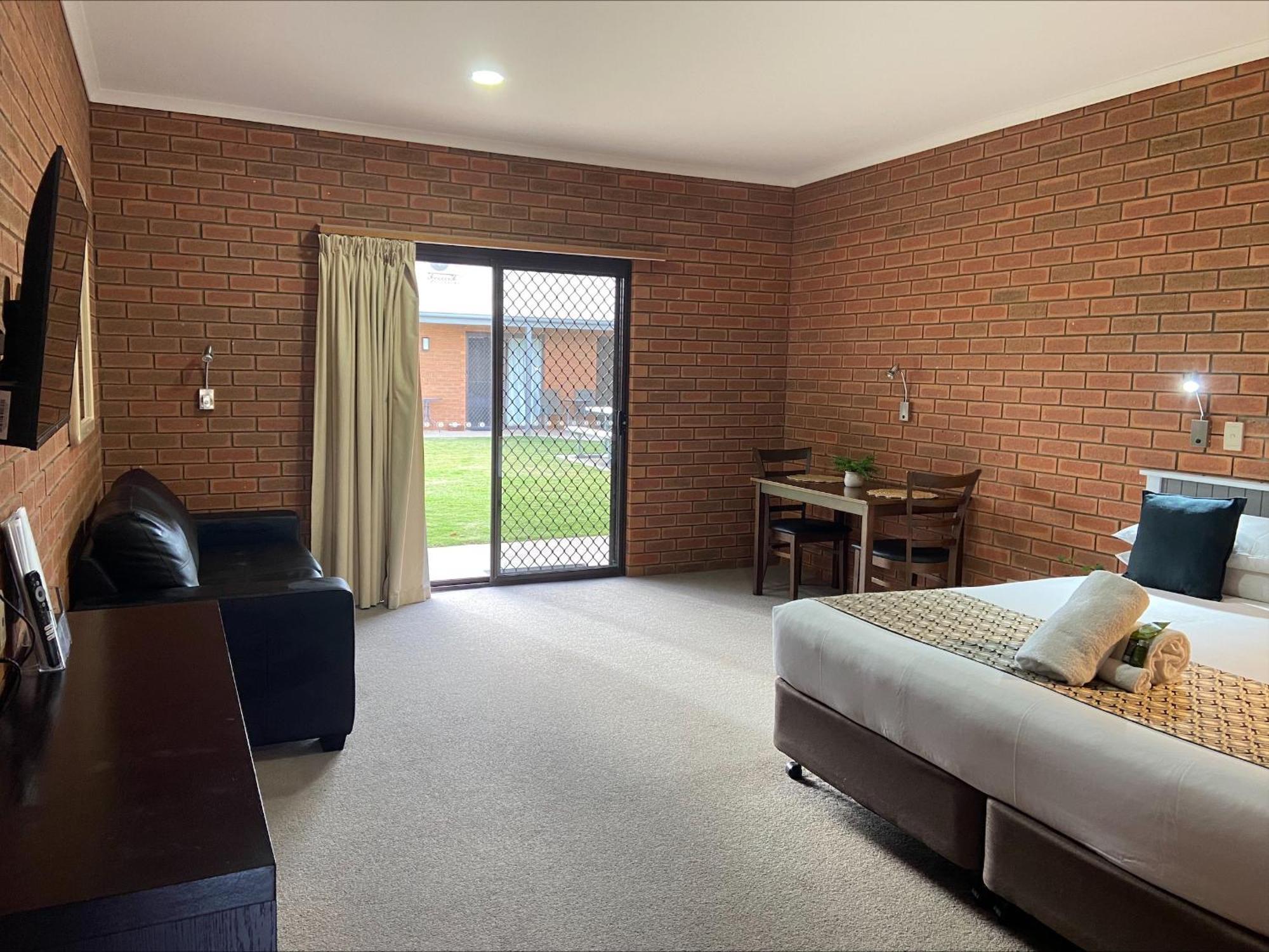 Ashleigh Court Motor Inn Mulwala Exterior photo