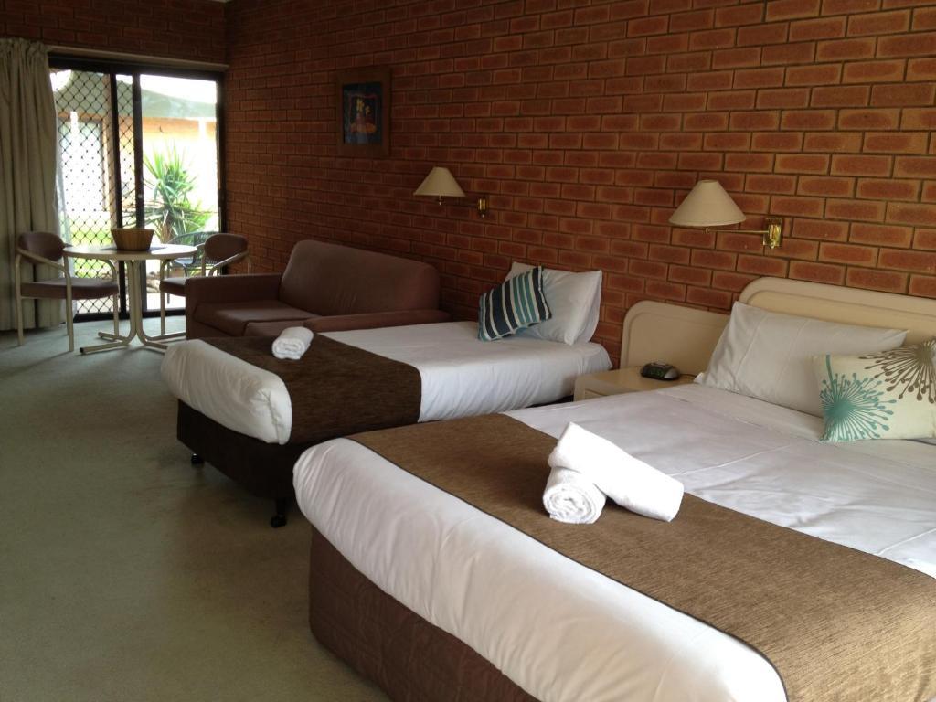 Ashleigh Court Motor Inn Mulwala Room photo
