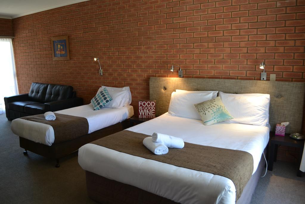 Ashleigh Court Motor Inn Mulwala Exterior photo