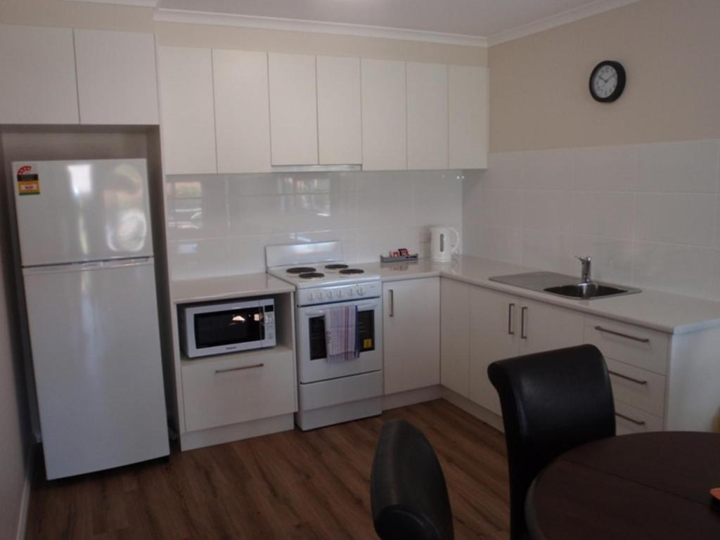 Ashleigh Court Motor Inn Mulwala Exterior photo