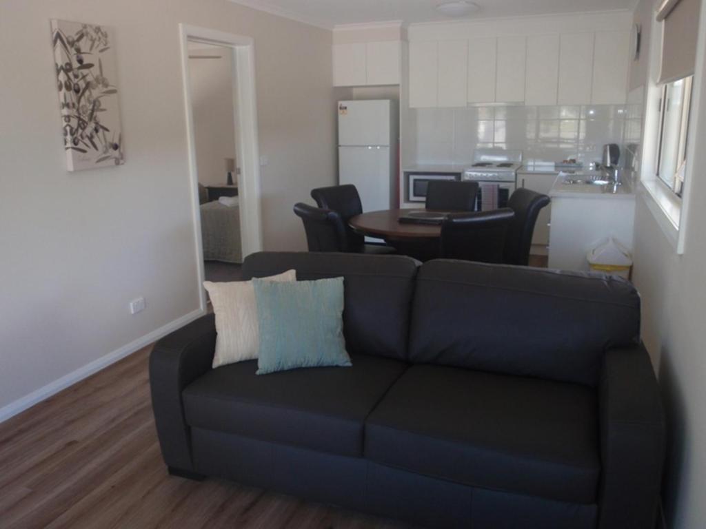 Ashleigh Court Motor Inn Mulwala Exterior photo