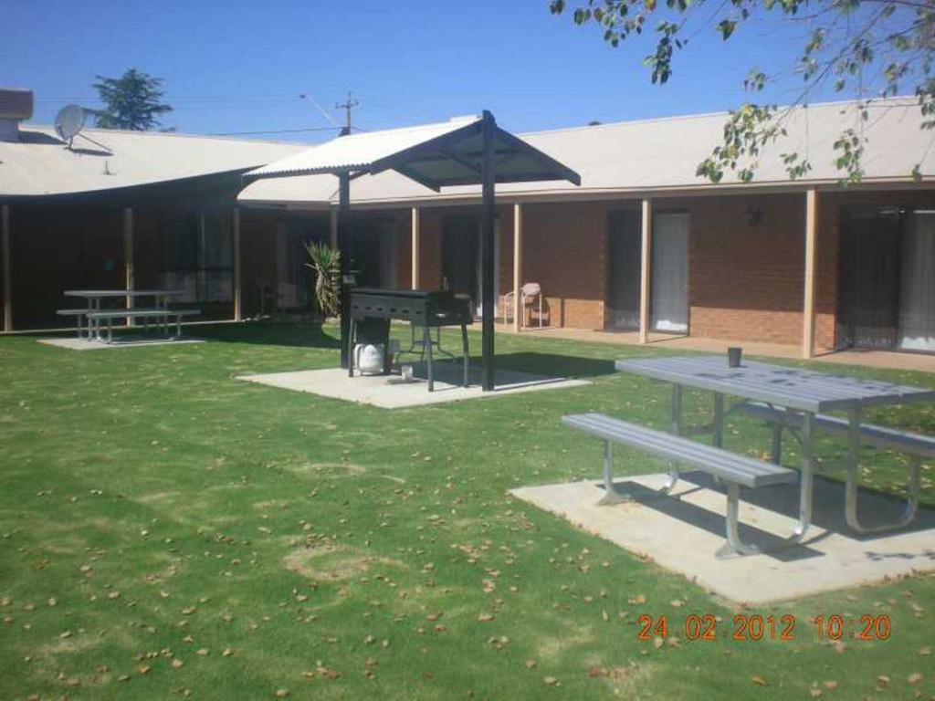 Ashleigh Court Motor Inn Mulwala Exterior photo