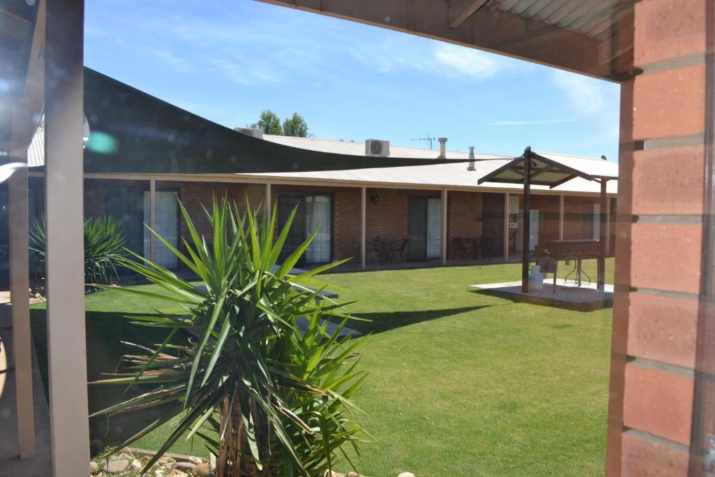 Ashleigh Court Motor Inn Mulwala Exterior photo