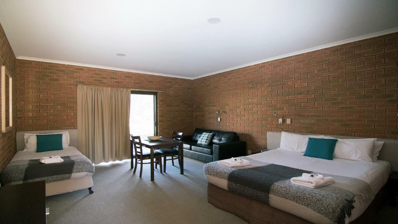 Ashleigh Court Motor Inn Mulwala Exterior photo