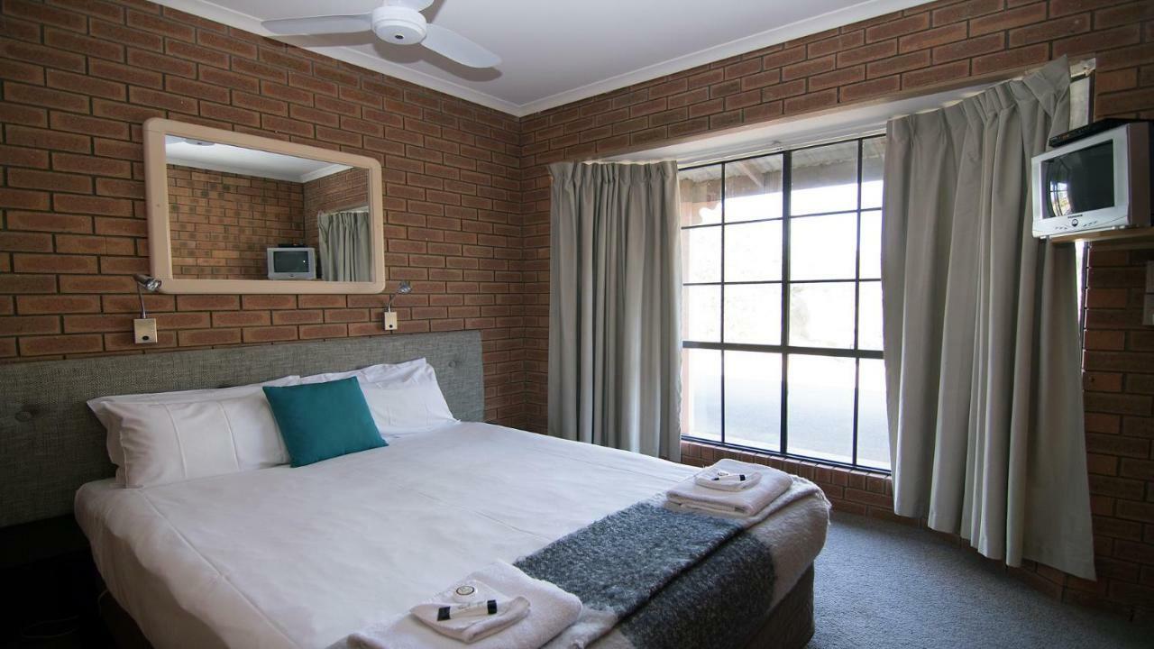 Ashleigh Court Motor Inn Mulwala Exterior photo