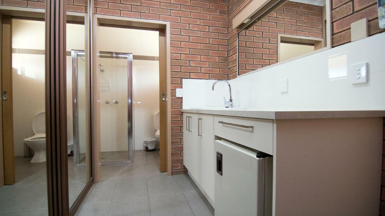 Ashleigh Court Motor Inn Mulwala Exterior photo